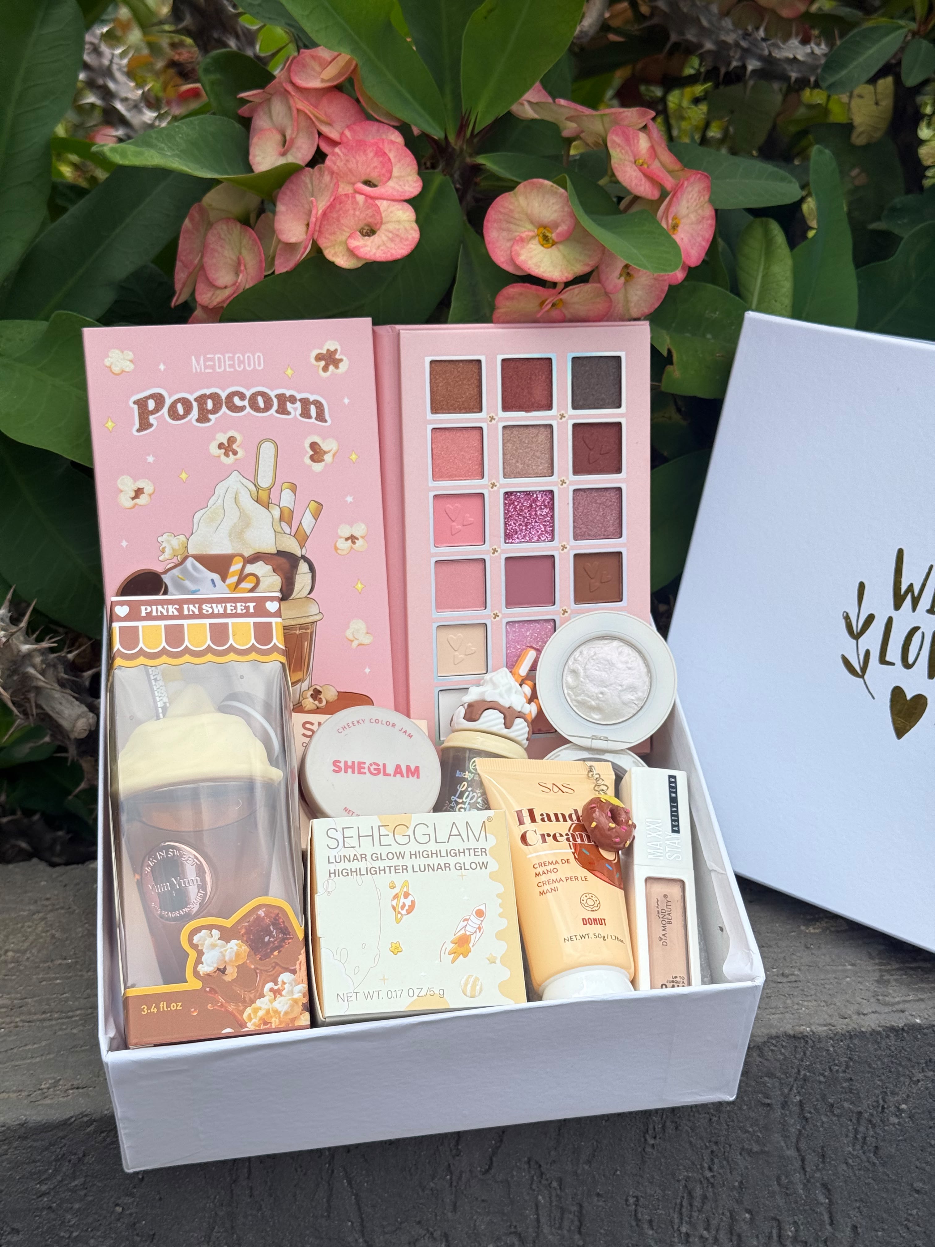Glam Beauty Essentials Bundle