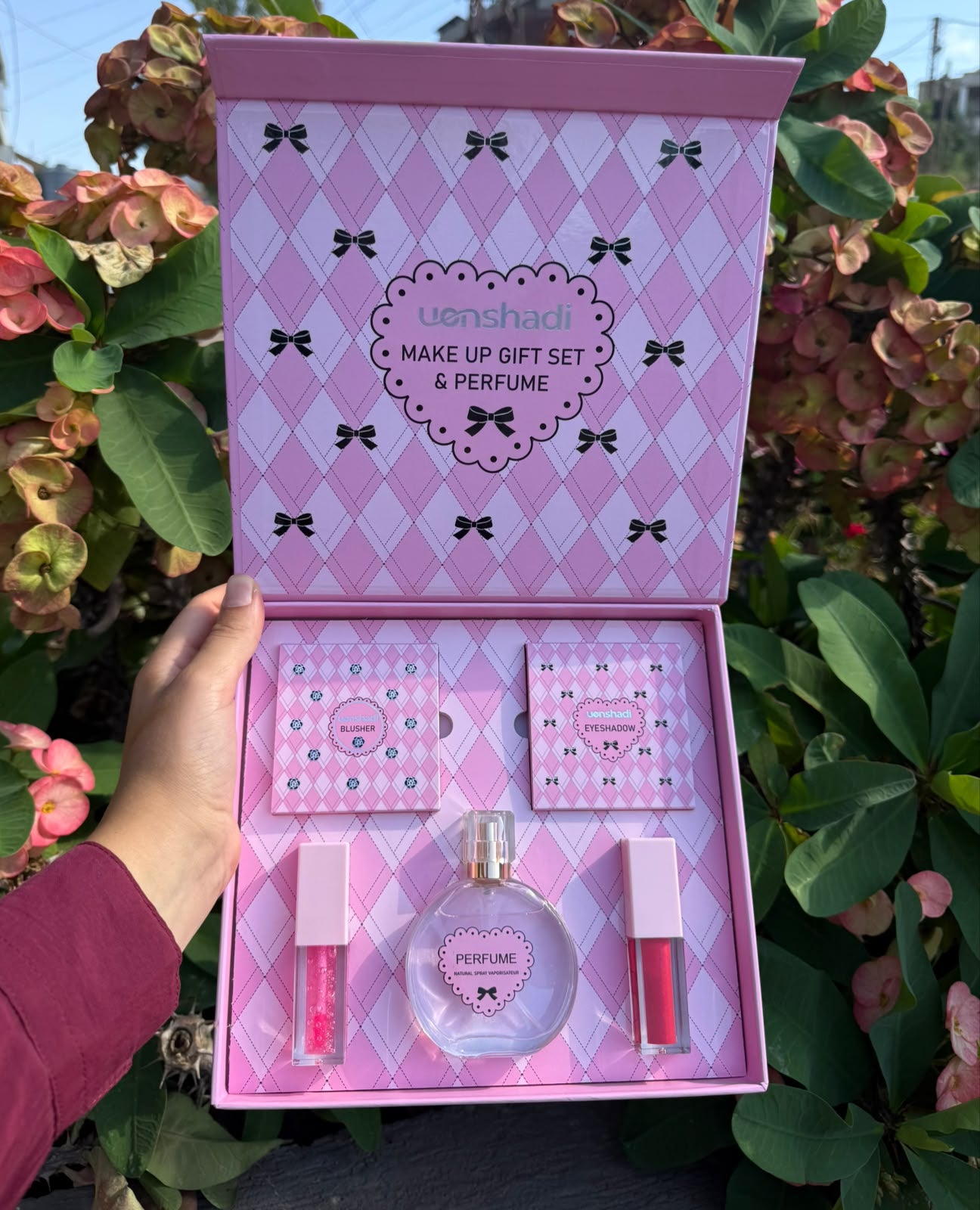 Charlotte Tilbury Beauty Gift Set